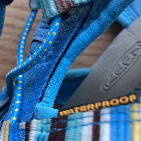 Keen Waterproof Slip On Sandals - Picture 4 of 8